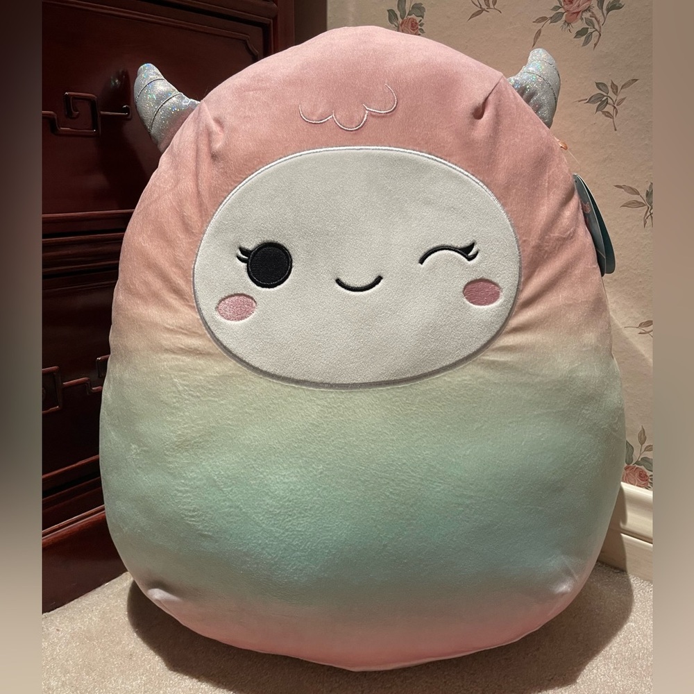 16" Yara the Rainbow Yeti Squishmallow